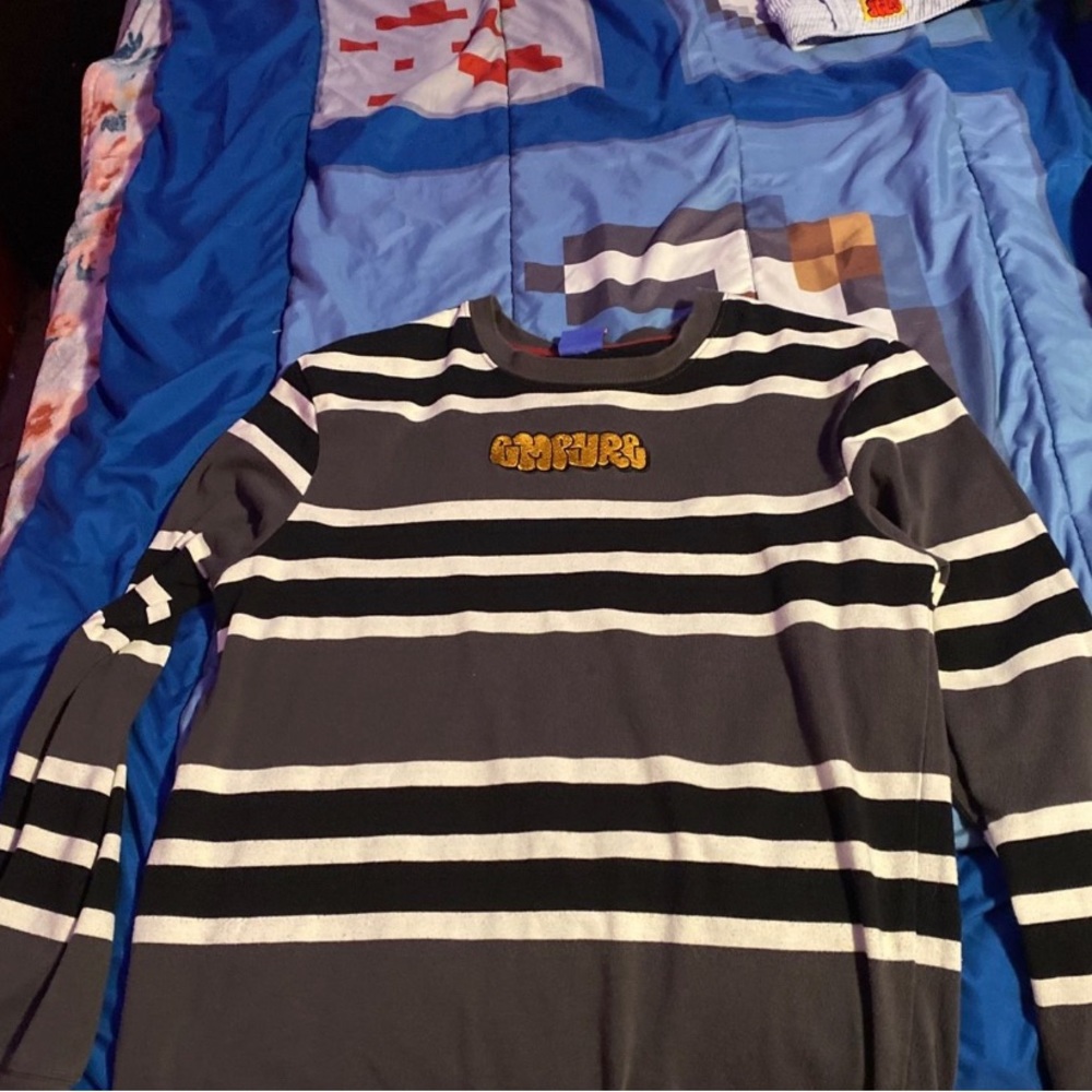 Empyre Crewneck grey